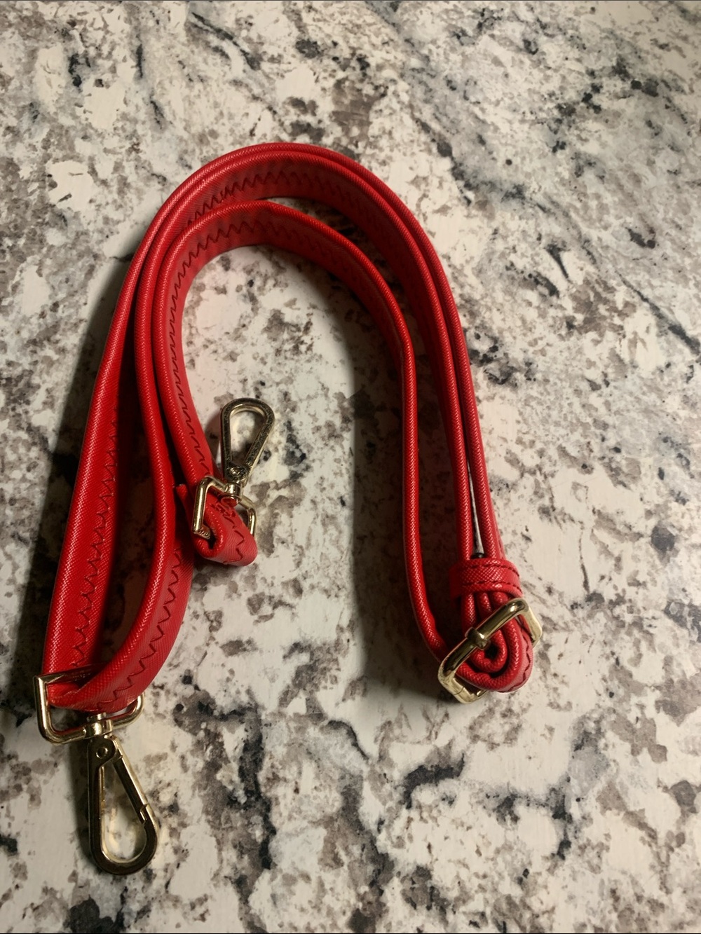 LMT: Red Adjustable Crossbody Strap with Gold Hardware and Matching Bag Charm - Picture 5 of 11